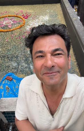 Vikas Khanna shares enchanting memory of hosting Shah Rukh Khan under a moonlit sky