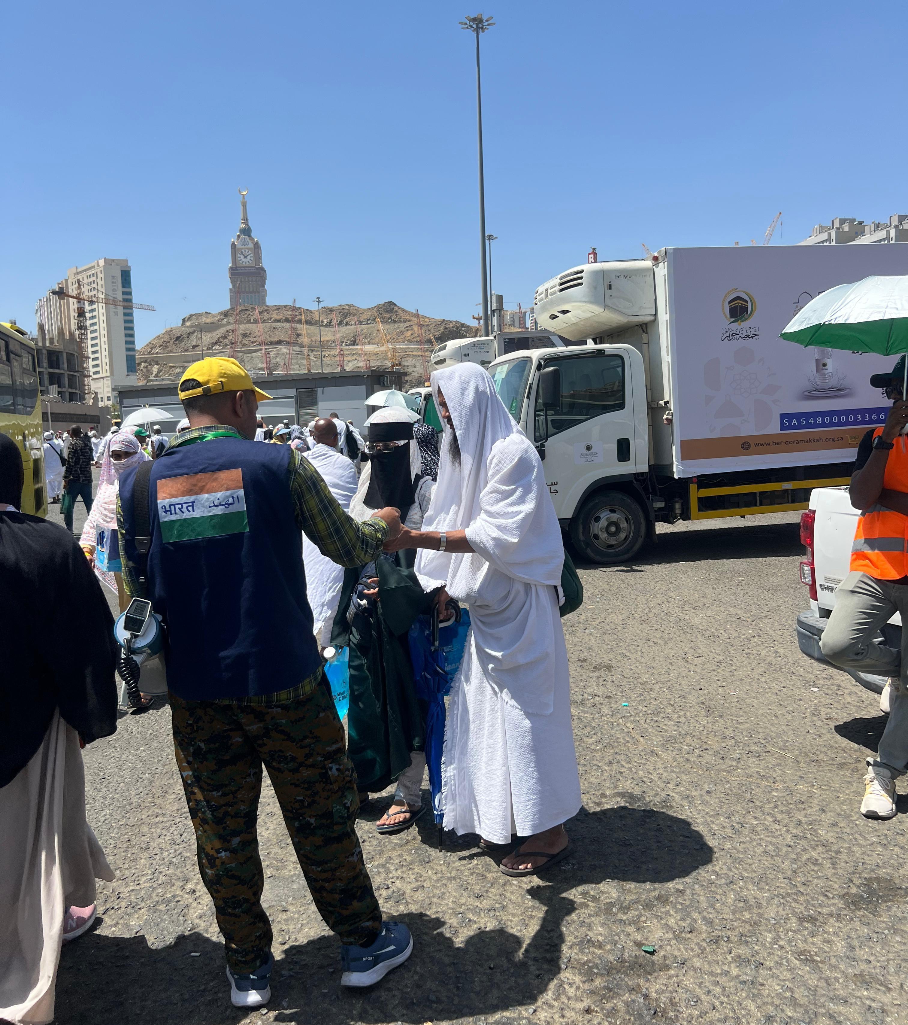 'Team Bharat' ensures safety of Indian pilgrims as they arrive in Arafat for core Haj ritual