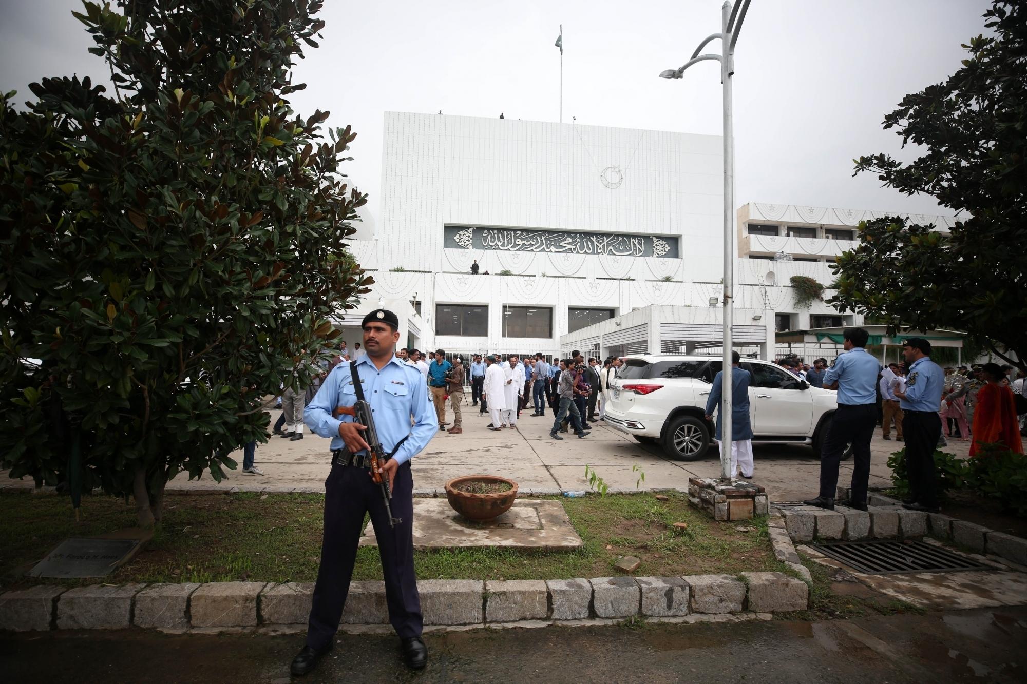 Conflicts of interest pervade parliamentary decision-making in Pakistan: Report