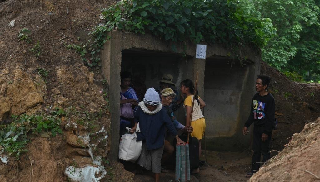 9 Cambodian civilians killed in border fighting, Thai military imposes curfew in 4 districts