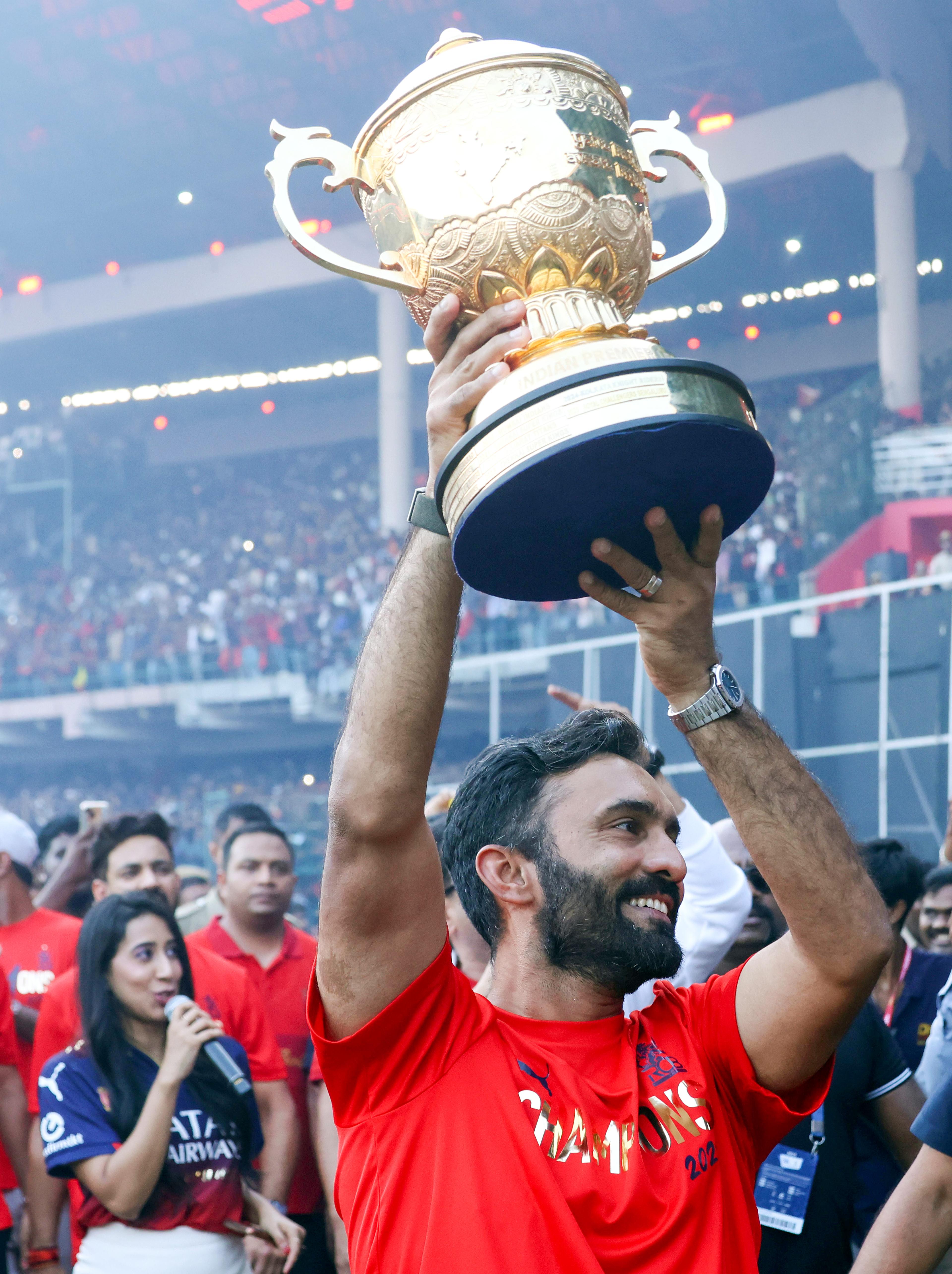 If world gets to see what we discuss, they can do 10-part TV series: Karthik on IPL auction prep