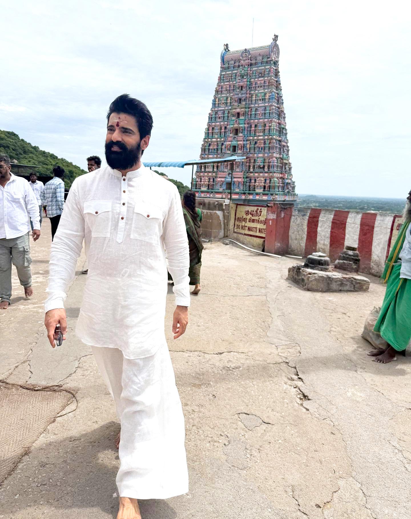 Mohit Malik, Shrenu Parikh seek divine blessings at Tiruttani Murugan Temple ahead of 'Ganesh Kartikey' show