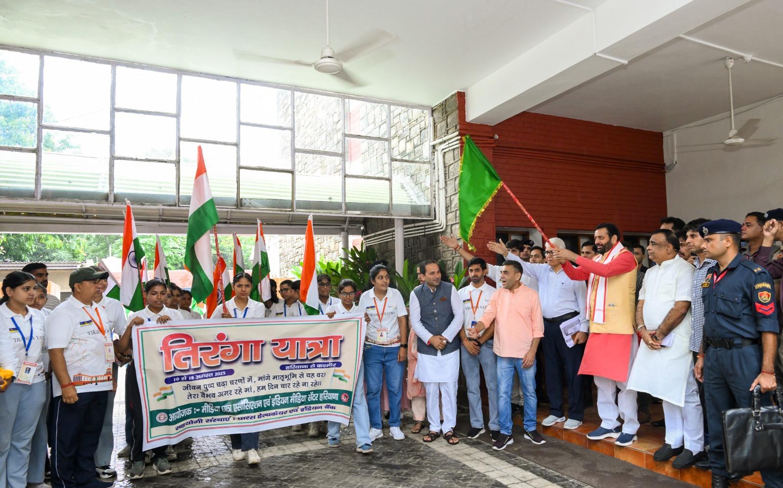 Haryana CM flags off 'Tiranga Yatra' led by girl students from Chandigarh
