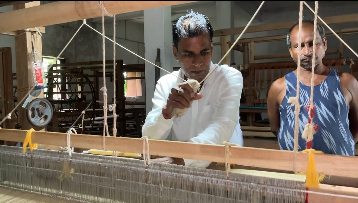 Bihar: Nepura’s handloom resonates in ‘Mann Ki Baat’, weaver Naveen Kumar expresses gratitude to PM Modi