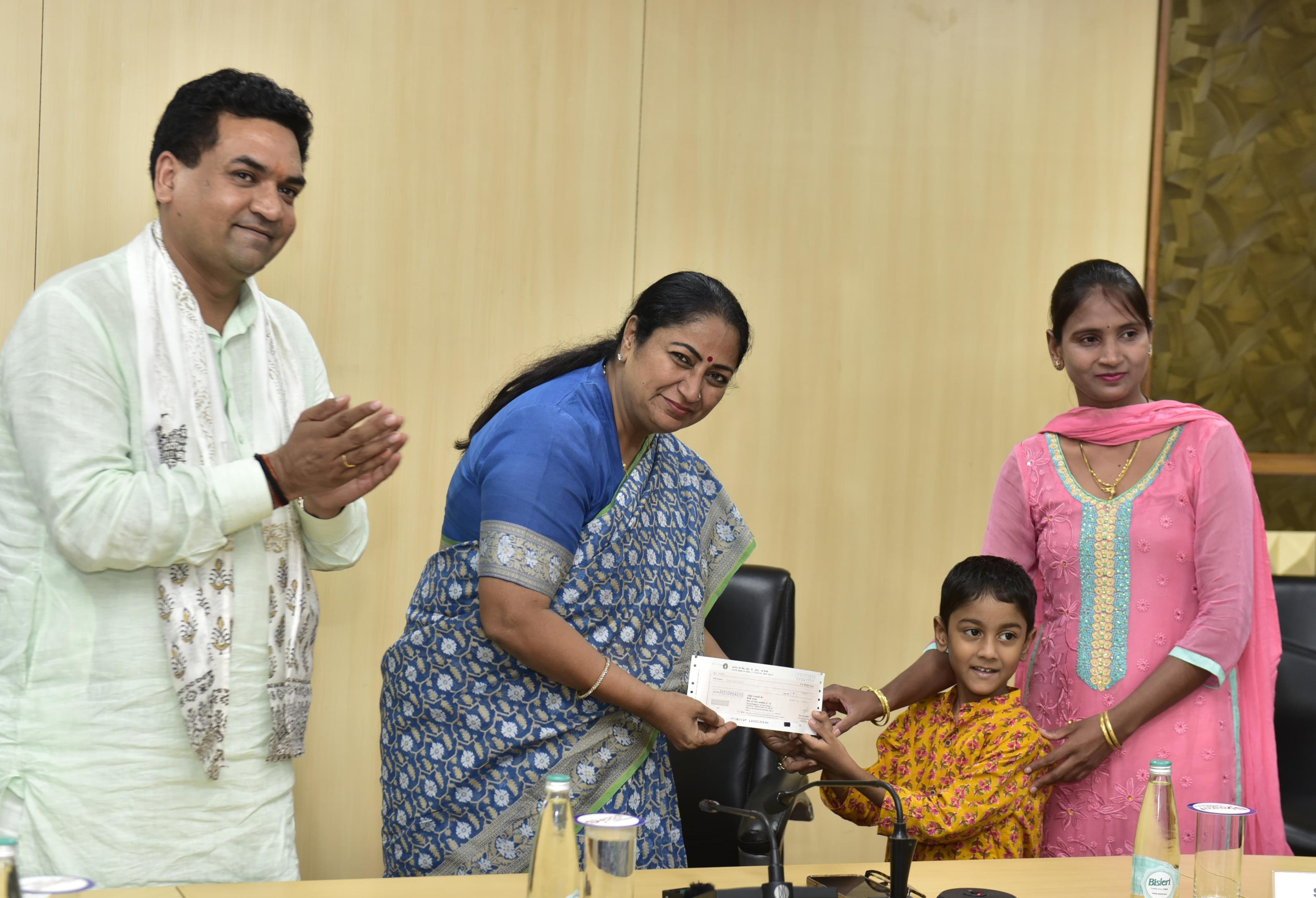 CM Rekha Gupta distributes Rs 5 lakh each to 24 fire-hit Dilli Haat artisans