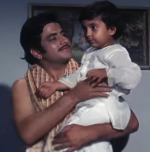 Master Raju relives ‘Parichay’ days with Jeetendra with throwback picture