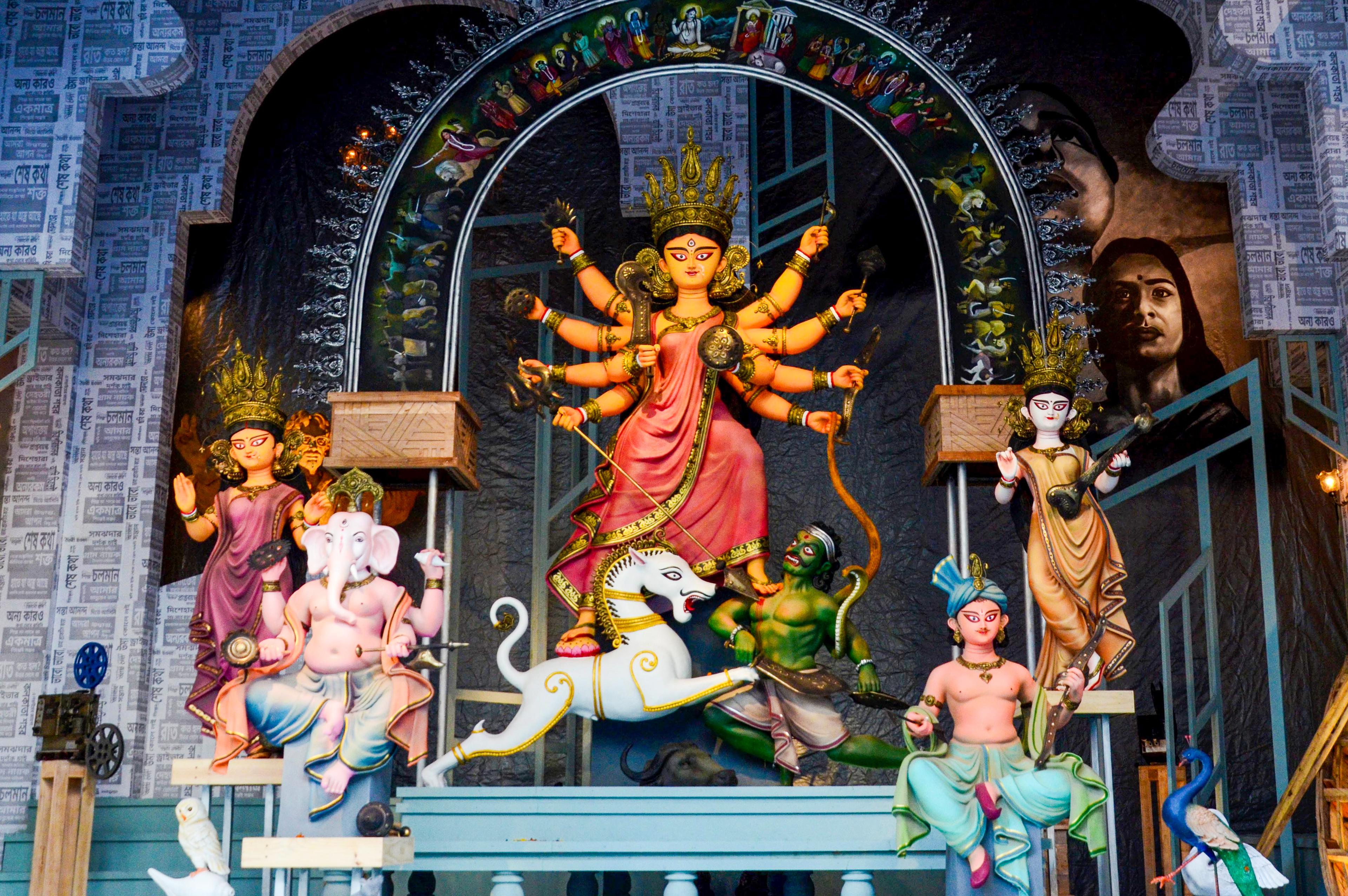 Kolkata Police, KMC make special arrangements for smooth idol immersion in view of inclement weather