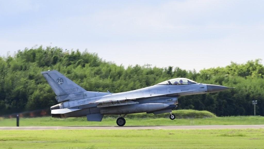 Pilots escape after South Korean KF-16 fighter jet accident in Alaska
