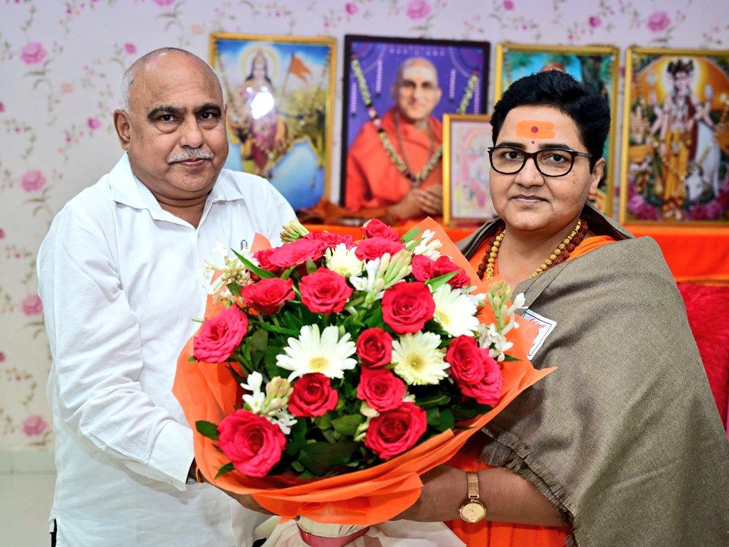 MP BJP chief meets Pragya Thakur in Bhopal