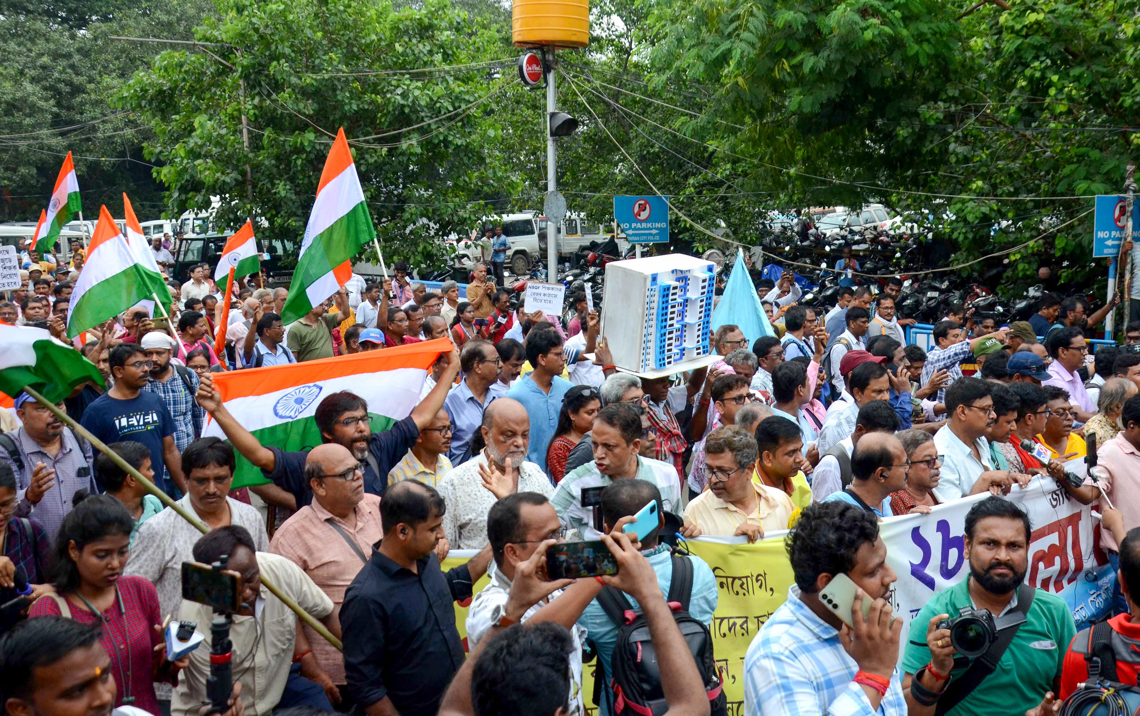 Teachers call for march to Bengal Assembly seeking reinstatement of their jobs