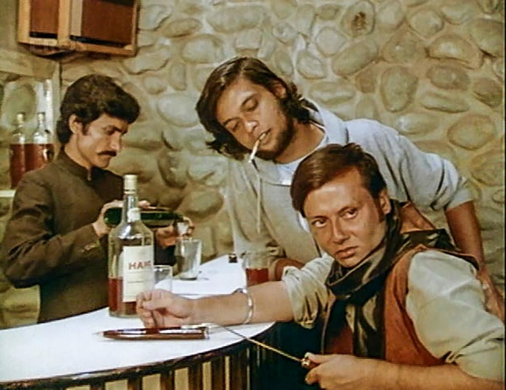 Sudhir Mishra shares throwback picture of his 24-year-old self from ‘Khamosh’