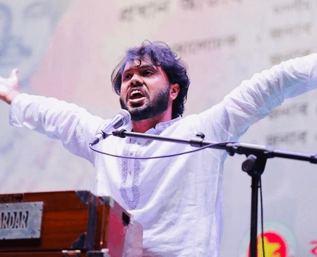 Bangladesh: Inqilab Moncho blocks road in Chattogram to demand justice for Hadi