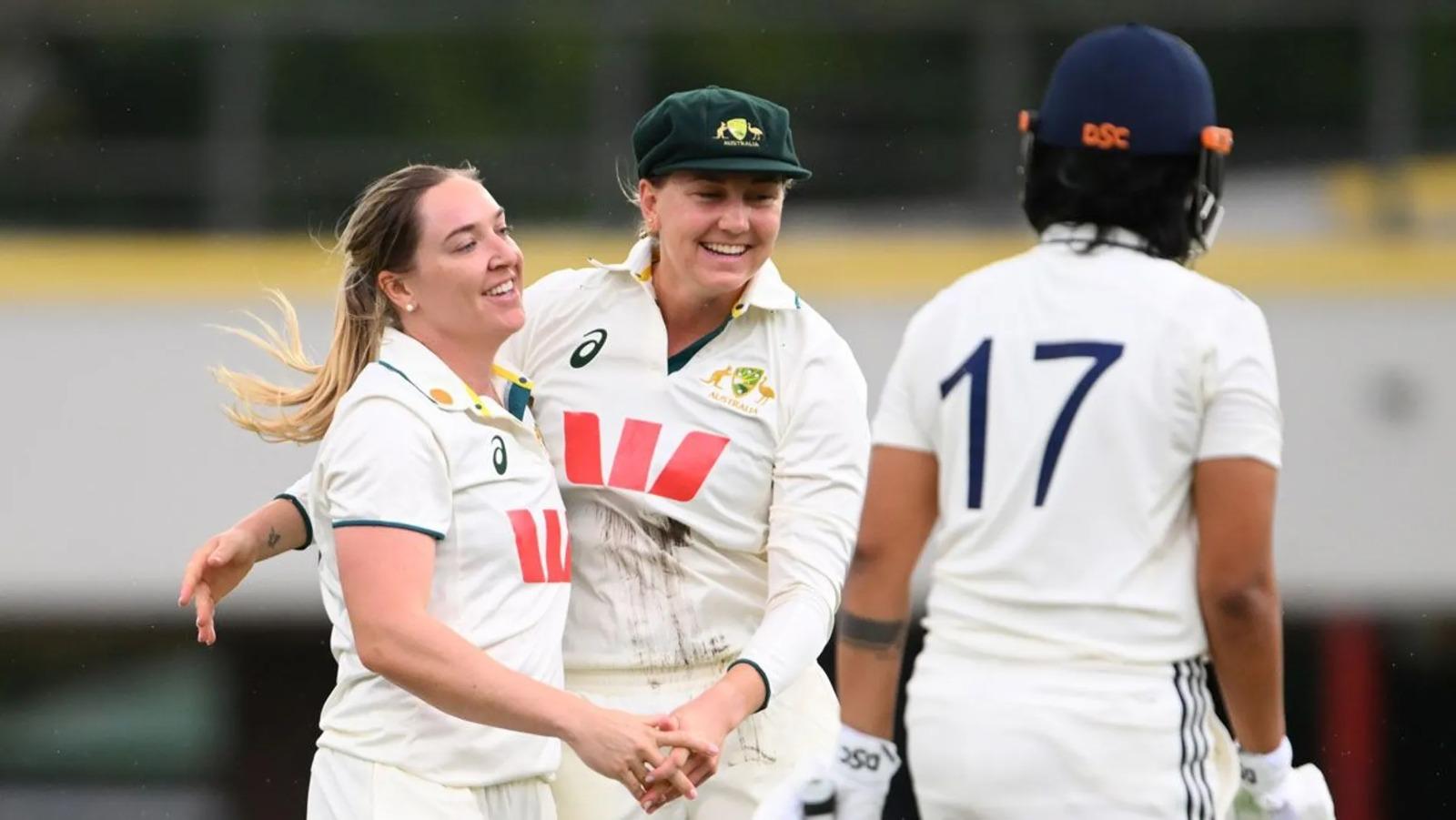 Rain forces early stumps after Prestwidge runs through India A's top order