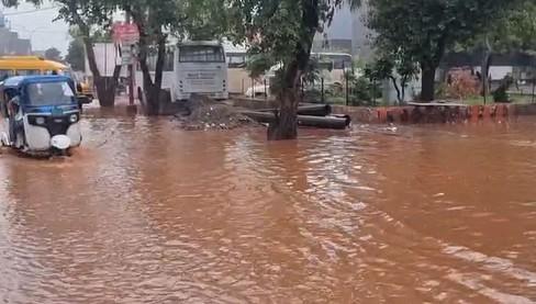 Heavy rains disrupt normal lives in Delhi-NCR, key roads waterlogged