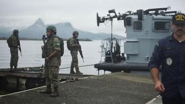 Brazilian soldiers patrol Guanabara Bay