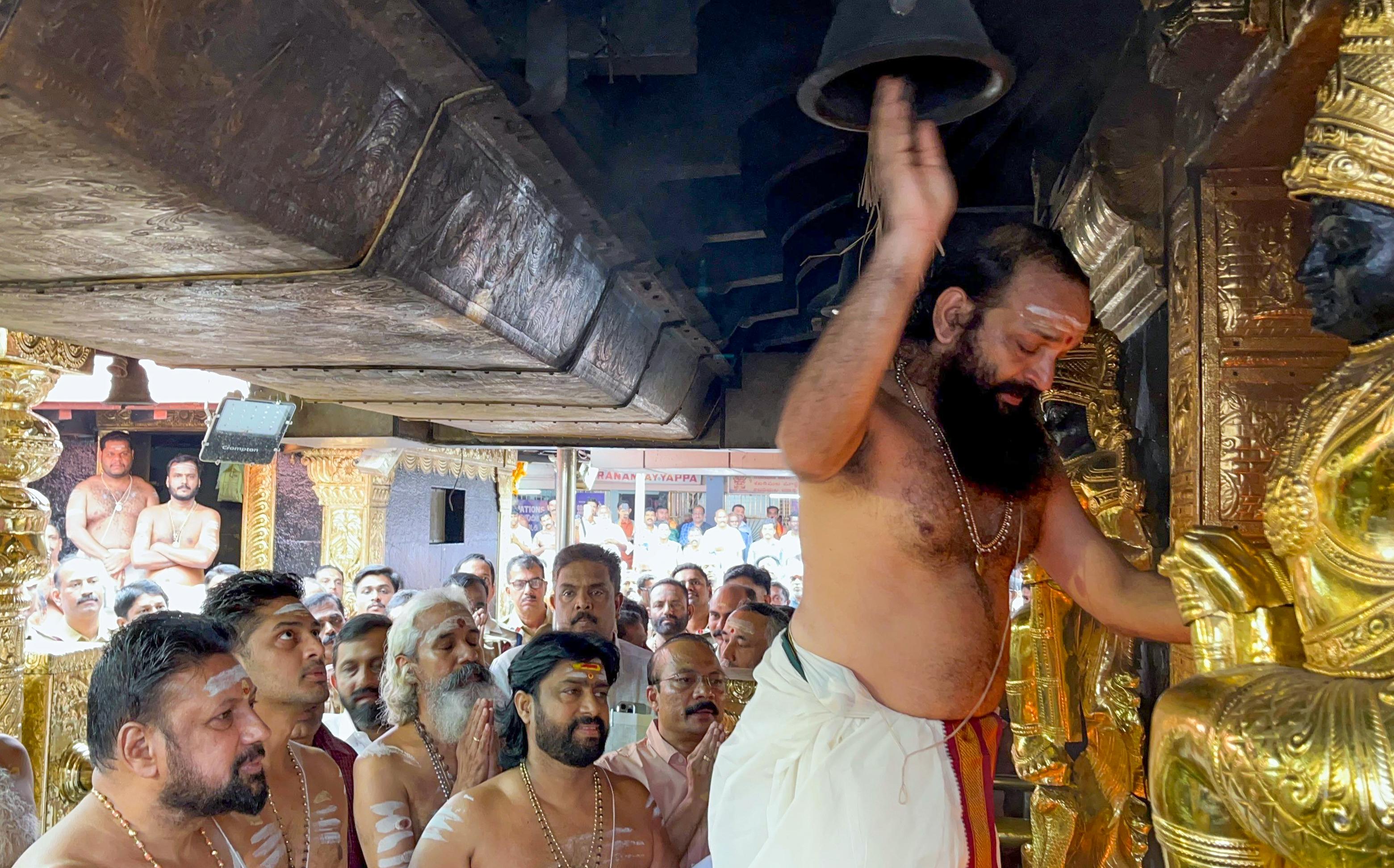 Sabarimala gold row probe may expose secretive, lucrative racket: Kerala sculptor