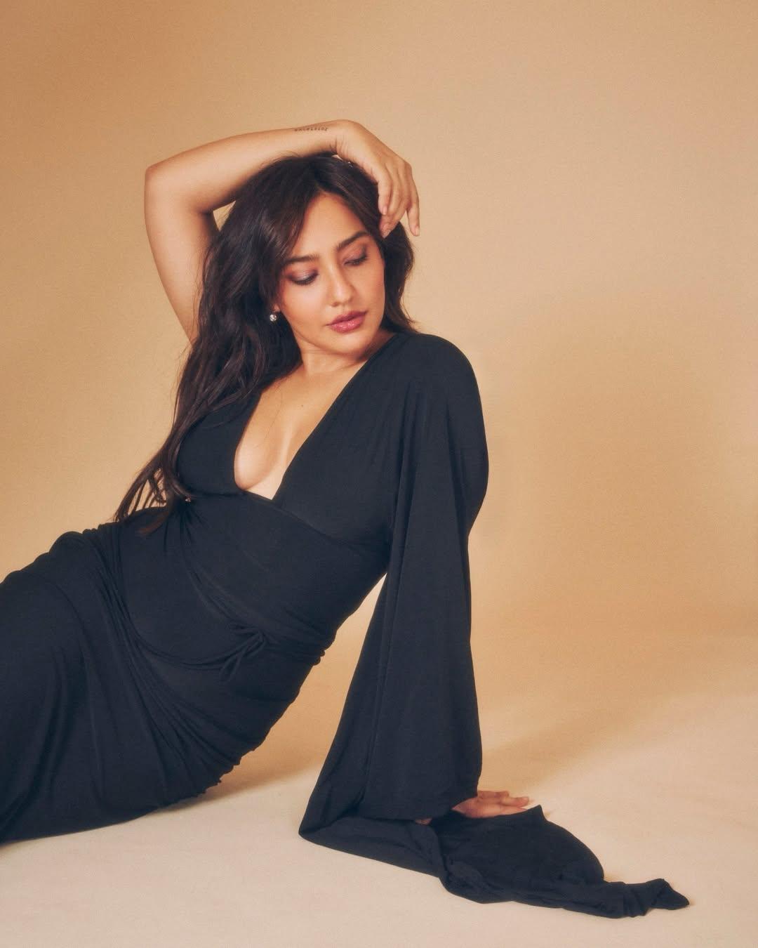 Neha Sharma chooses bed over beats as she leaves concert after 15 minutes