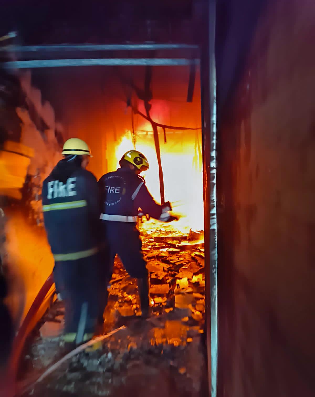 Over 1,000 shops gutted in devastating fire at Kolkata’s Khidirpur