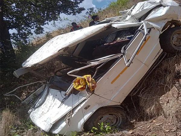 Car plunges into gorge in Uttarakhand's Tehri Garhwal