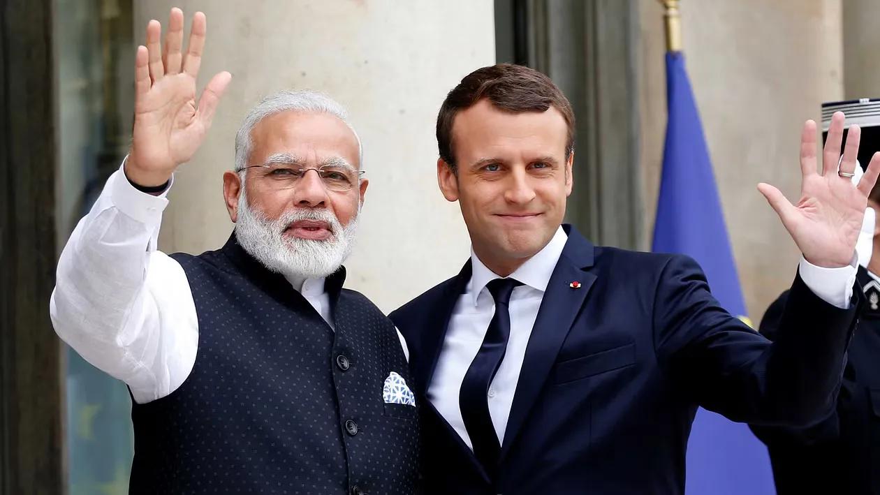 Prime Minster Narendra Modi meets French President Emmanuel Macron