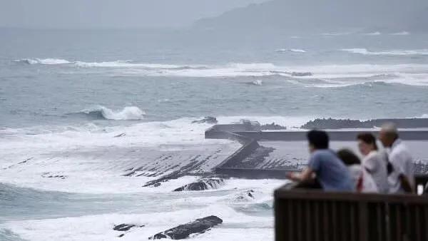 Typhoon Shanshan approaches southwestern Japan in Miyazaki