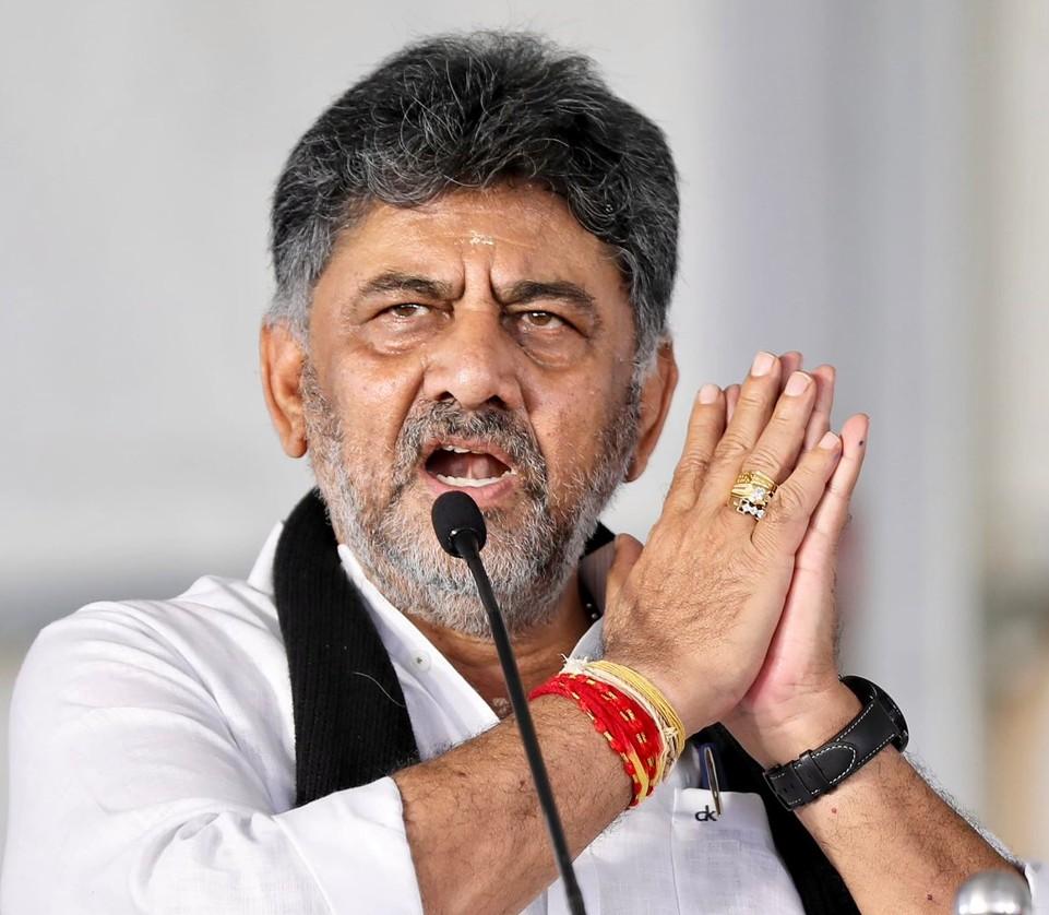 K’taka small traders facing issues due to GST: Shivakumar