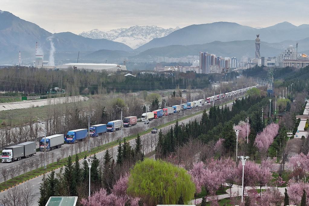 Tajikistan sends 3,610 tonnes of humanitarian aid to Iran