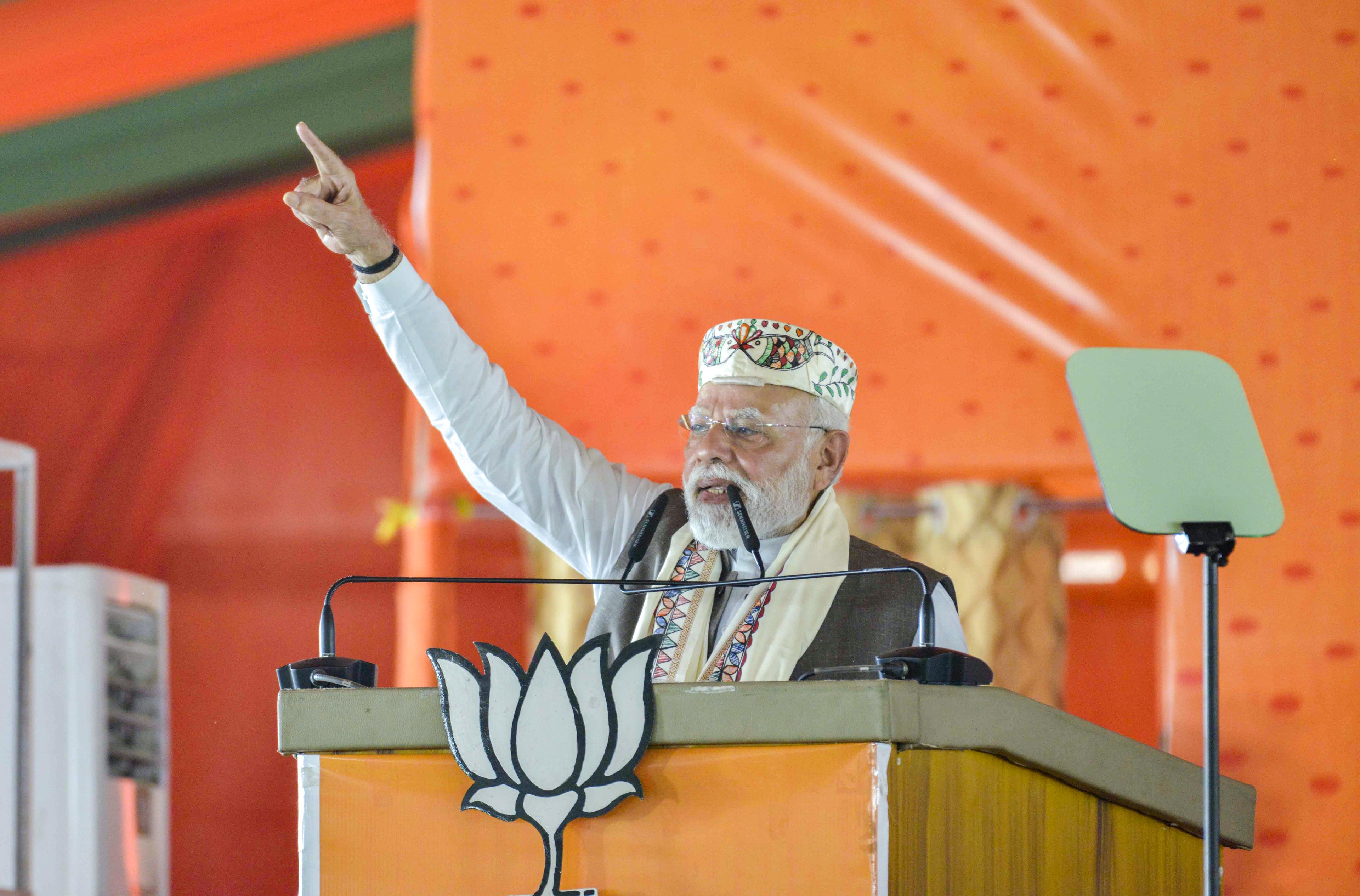 ‘Lantern not needed anymore,’ says PM Modi in Samastipur