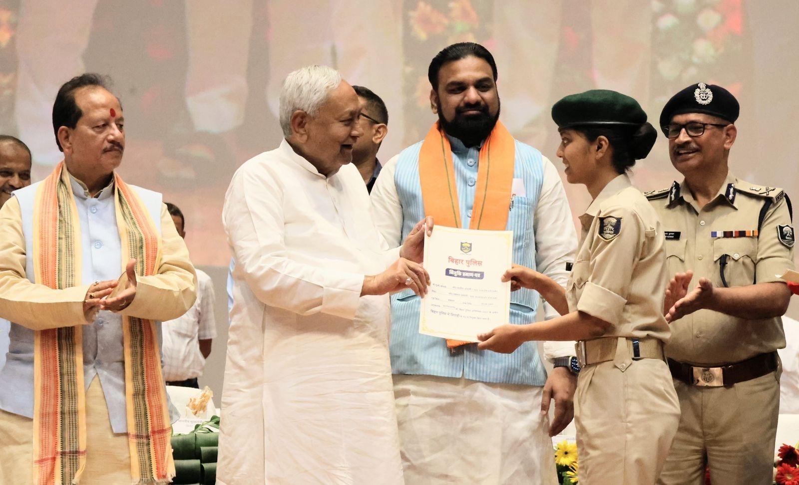 Bihar CM Kumar distributes appointment letters to 21,391 new Constables in Patna