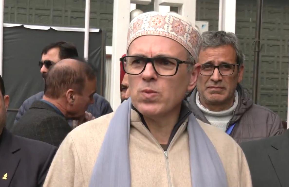 Can’t sell Gulmarg if I don’t have snow: Omar Abdullah