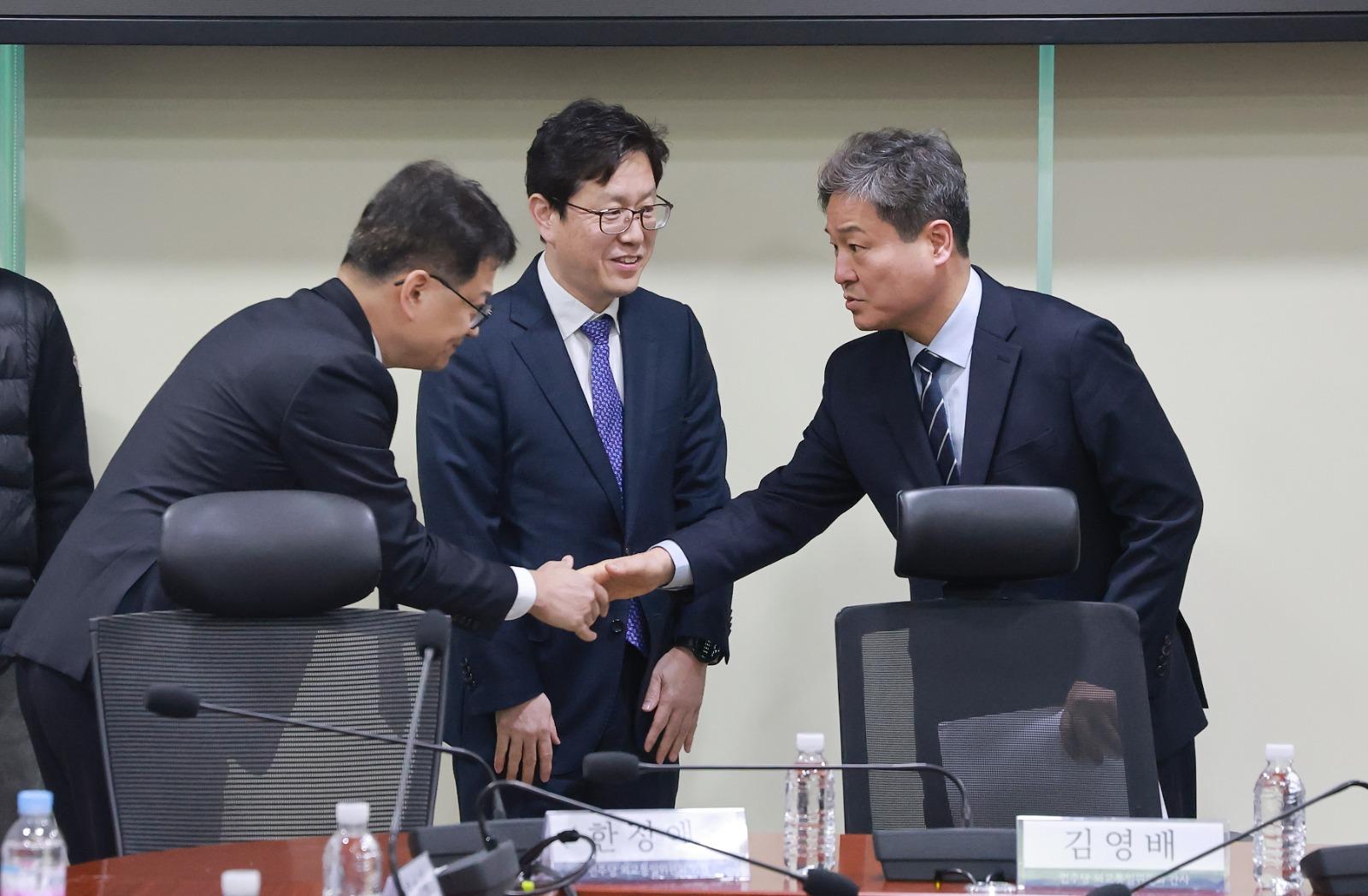 Some 21,000 South Koreans currently in Middle East amid US-Israeli attack on Iran