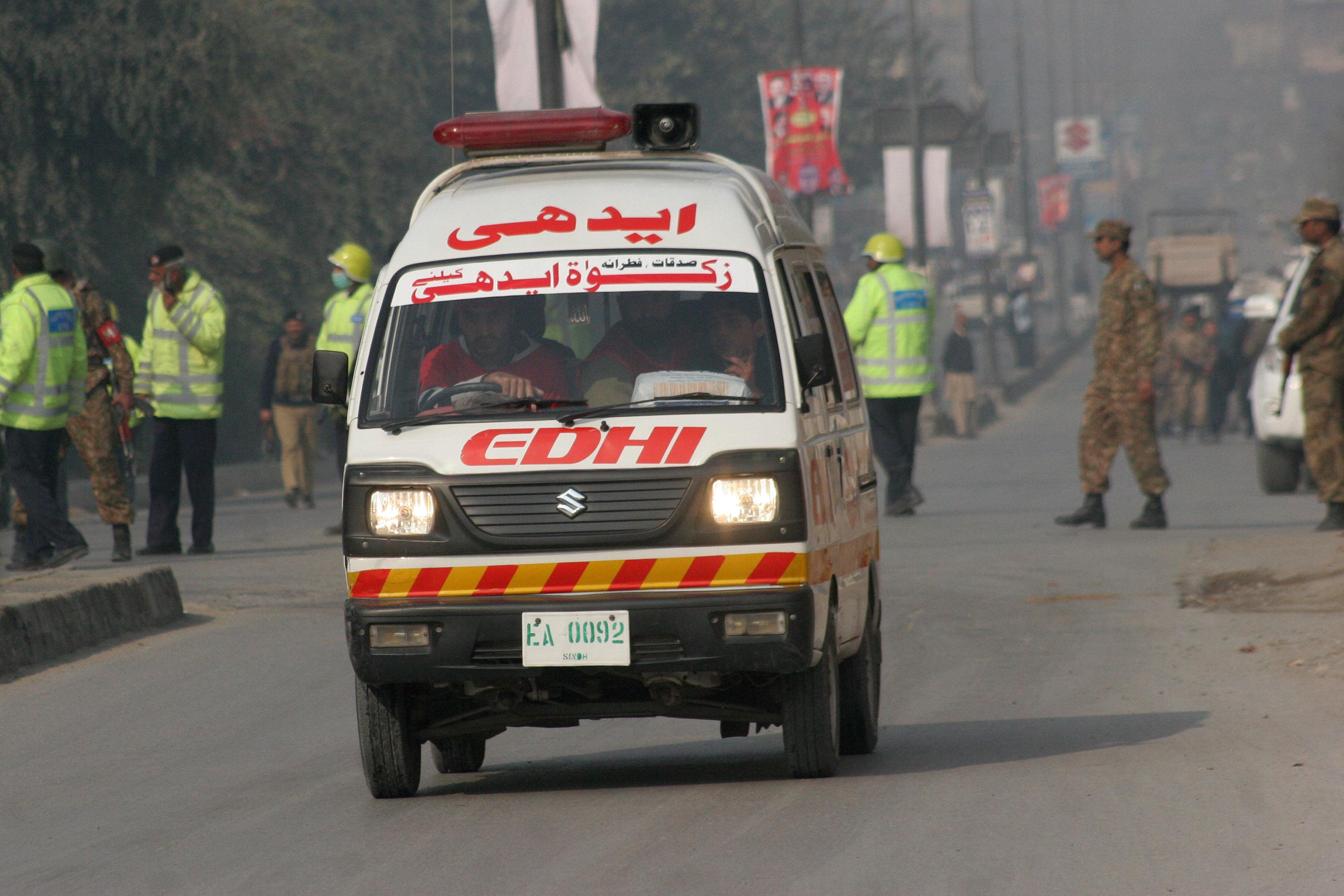 Pakistan: Eight killed, over 50 injured as roof constructed with substandard material collapses