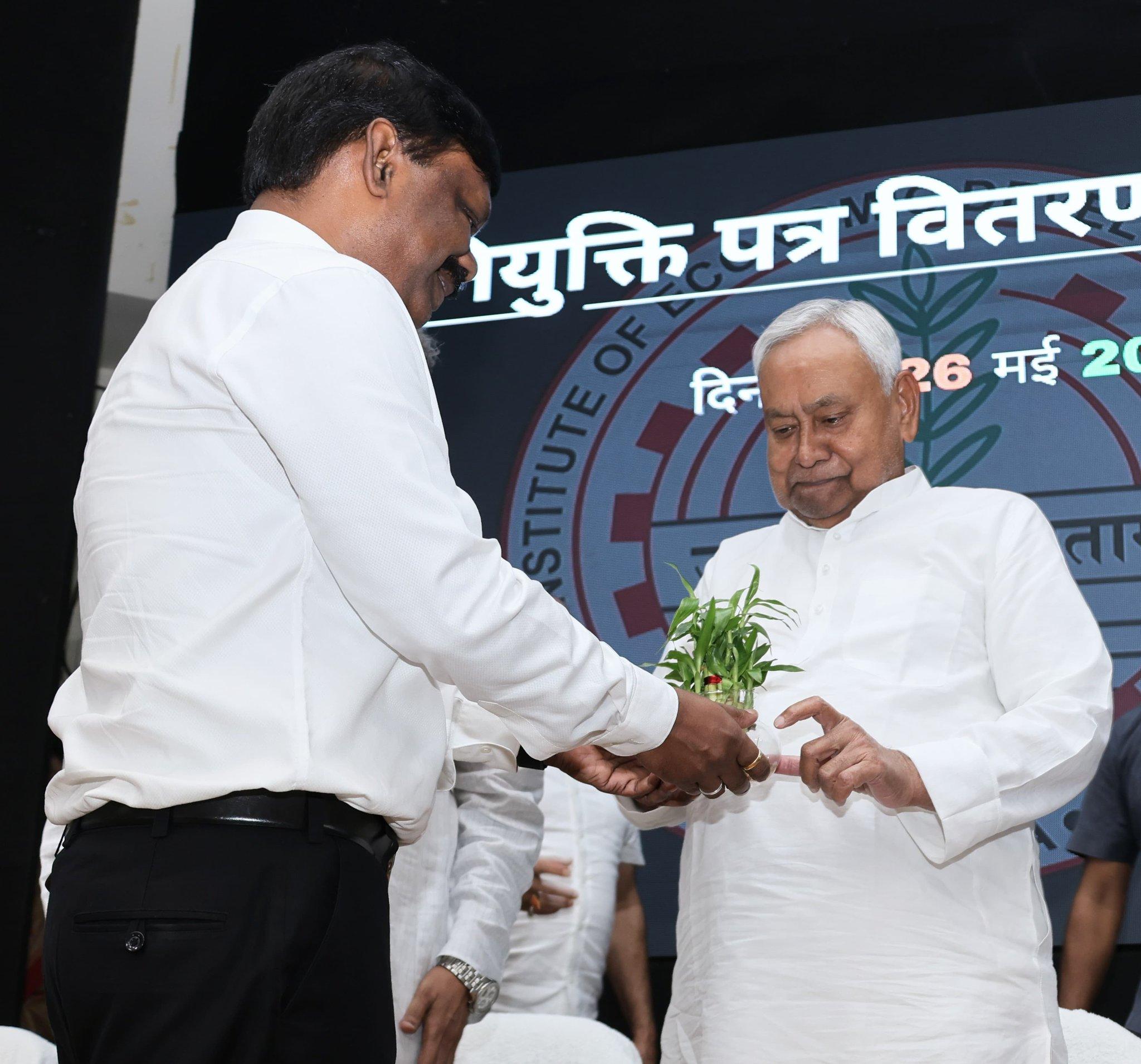 Nitish Kumar’s gesture at appointment letter distribution ceremony sparks public attention