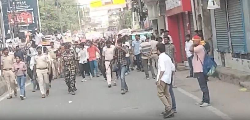 Bihar: Patna erupts as teacher candidates demanded STET before TRE 4; police initiates lathi charge