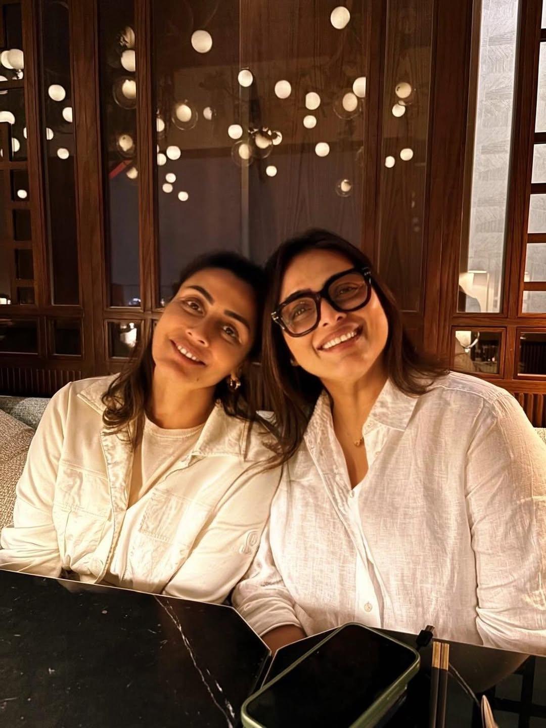Shilpa Shirodkar gets a pleasant surprise from sister Namrata Shirodkar