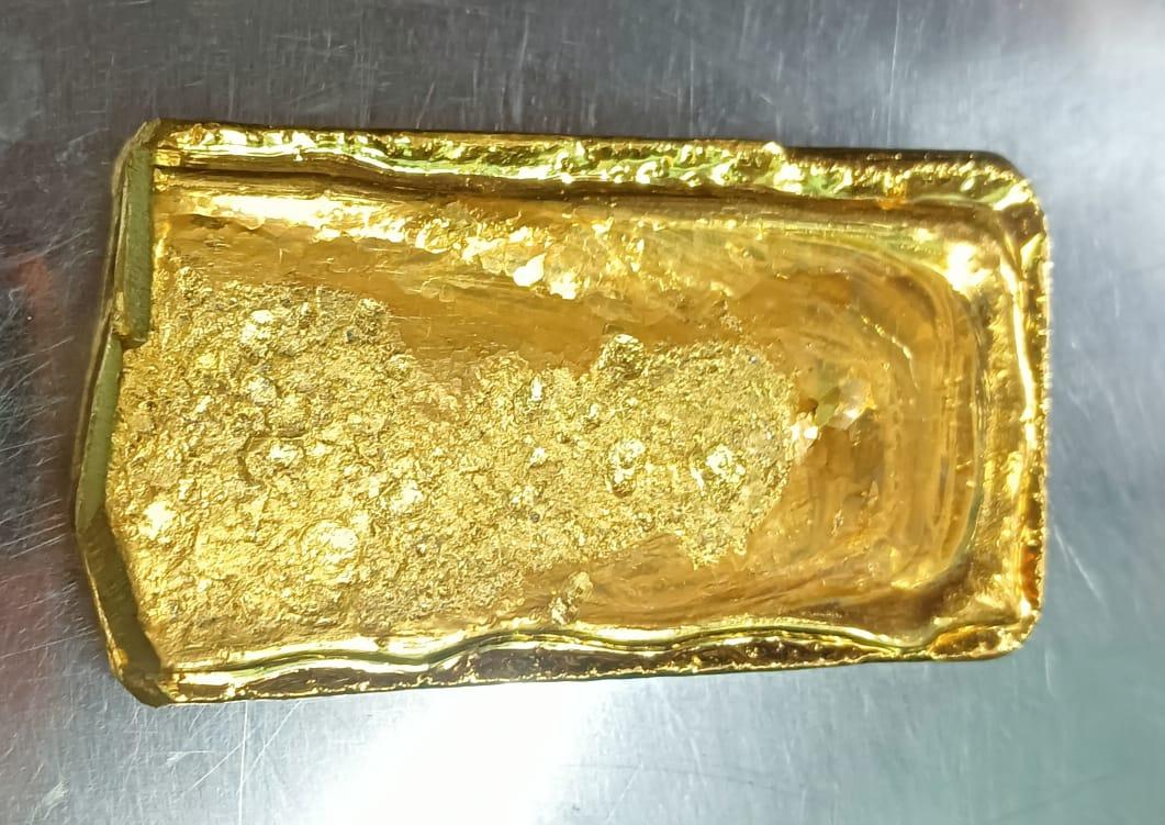 BSF foils smuggling bid along Indo-Bangladesh border, arrests one with gold bar