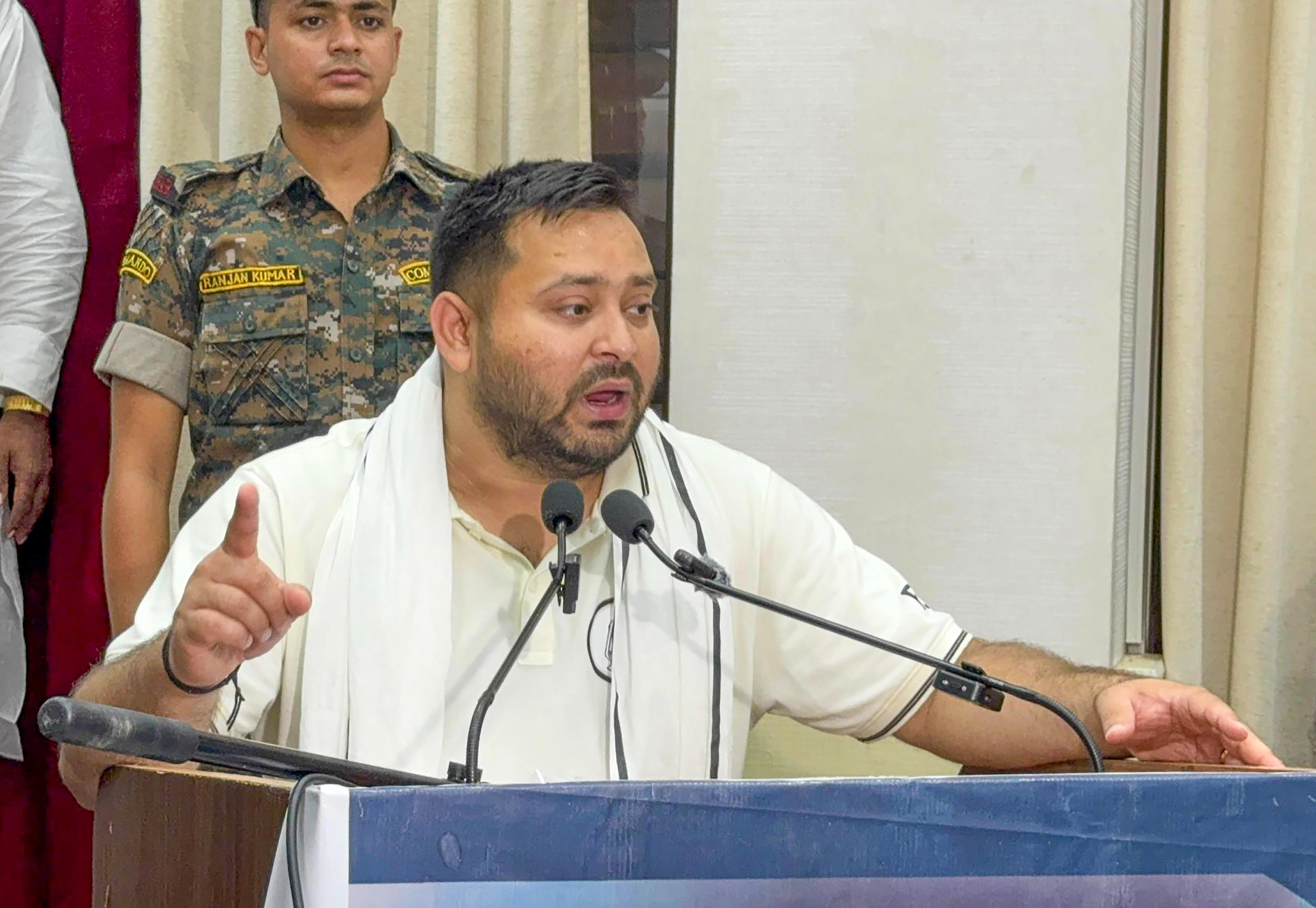 Jitan Ram Manjhi's displeasure irrelevant, people want change in Bihar: Tejashwi Yadav