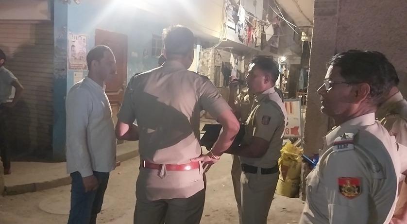 Delhi: Man kills wife by hitting her head with mini gas cylinder as toddler watches