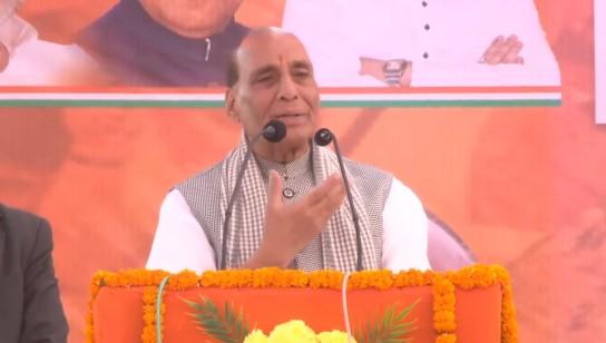 Mahagathbandhan prefers 'corrupt' leader as CM face: Rajnath Singh