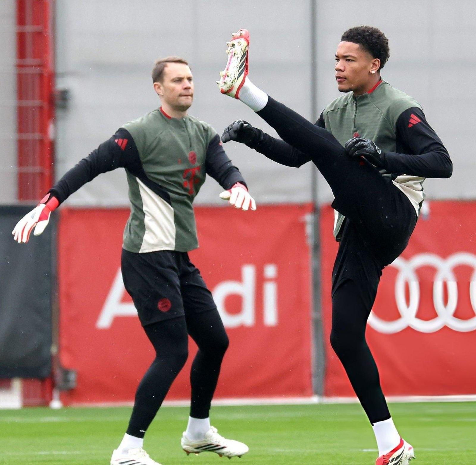 Champions League: Bayern look to 16-year-old Prescott to ease goalkeeper shortage