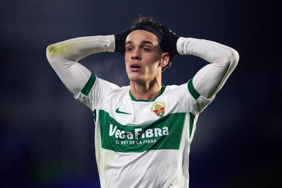 Football: Elche's Barcelona loanee Hector Fort sidelined after shoulder operation