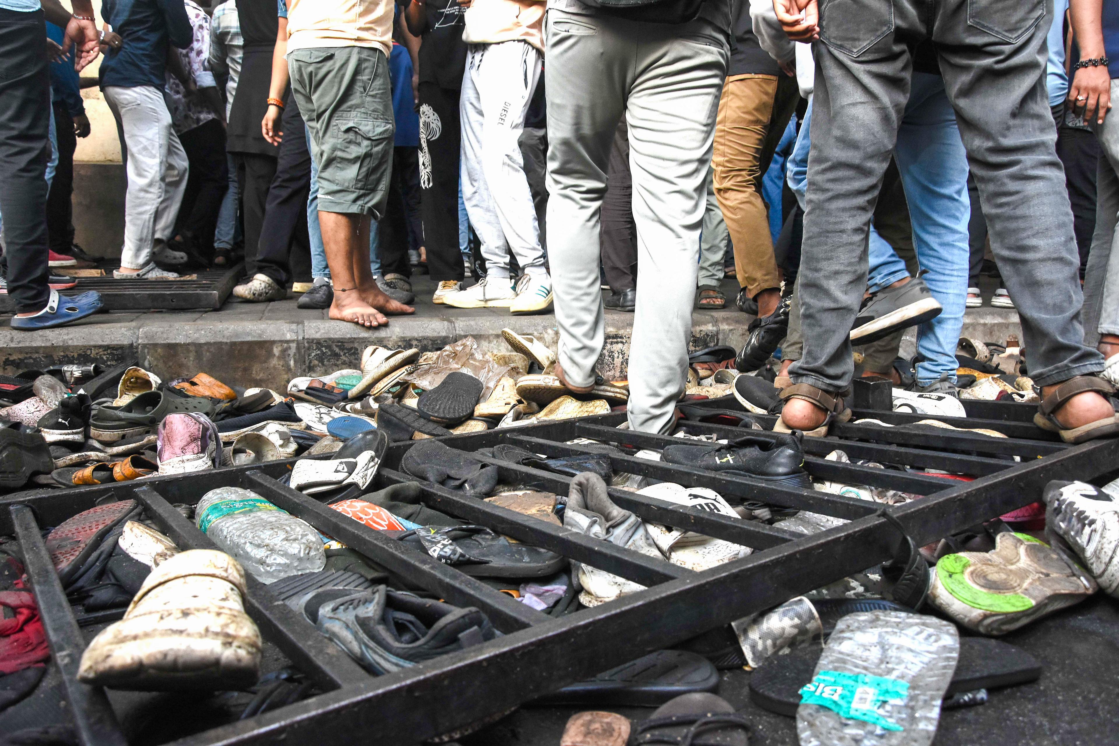 B'luru Police file FIR over missing gold ornaments from stampede victim's body