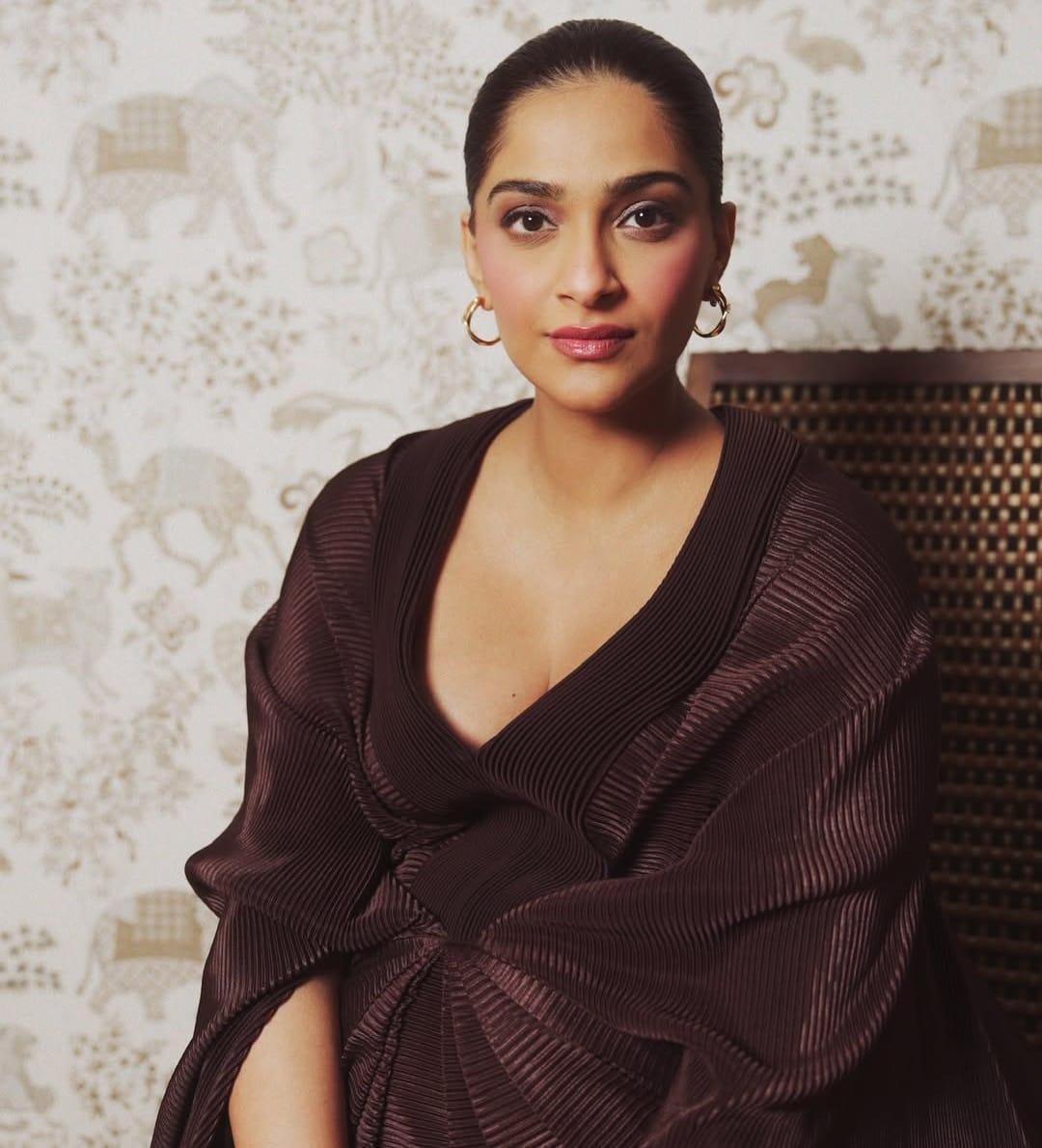 Sonam Kapoor says her son is obsessed with younger sibling Rhea Kapoor