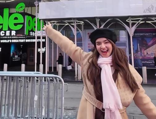 Anushka Sen's debut single, ‘Chameleon’ features at the New York Times Square