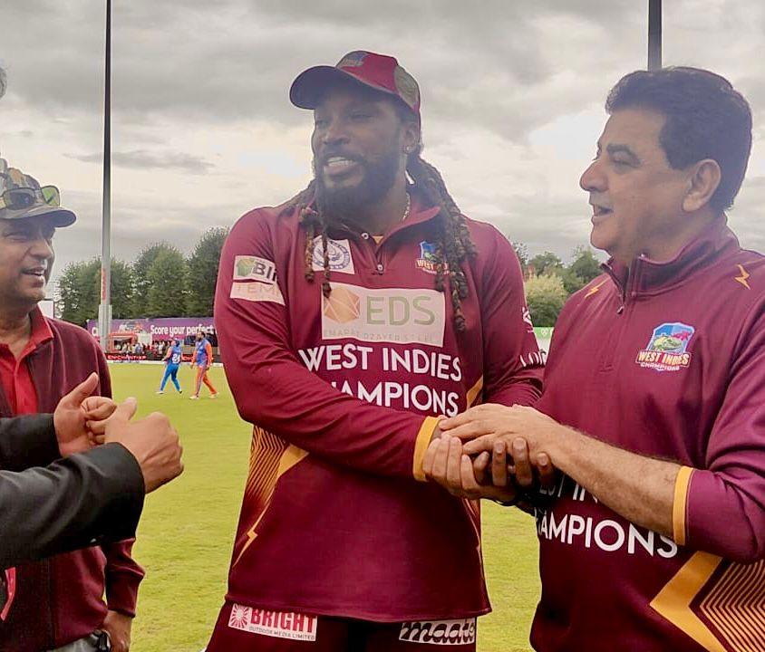 Cricket legends Harbhajan, Raina and Bravo celebrates with West Indies Champions