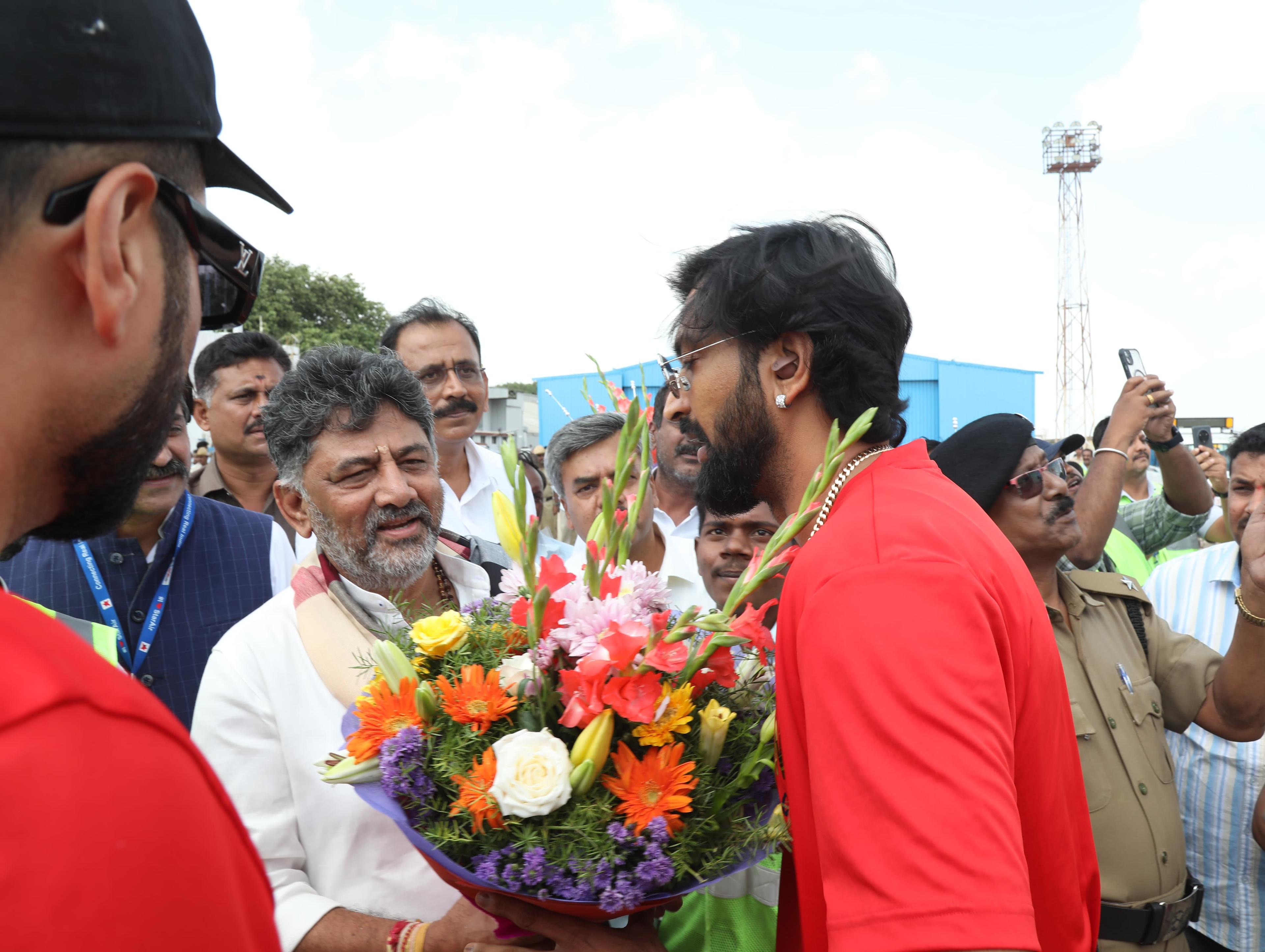 Grand felicitations at Vidhana Soudha, Chinnaswamy stadium but no open bus parade for RCB team due to security reasons