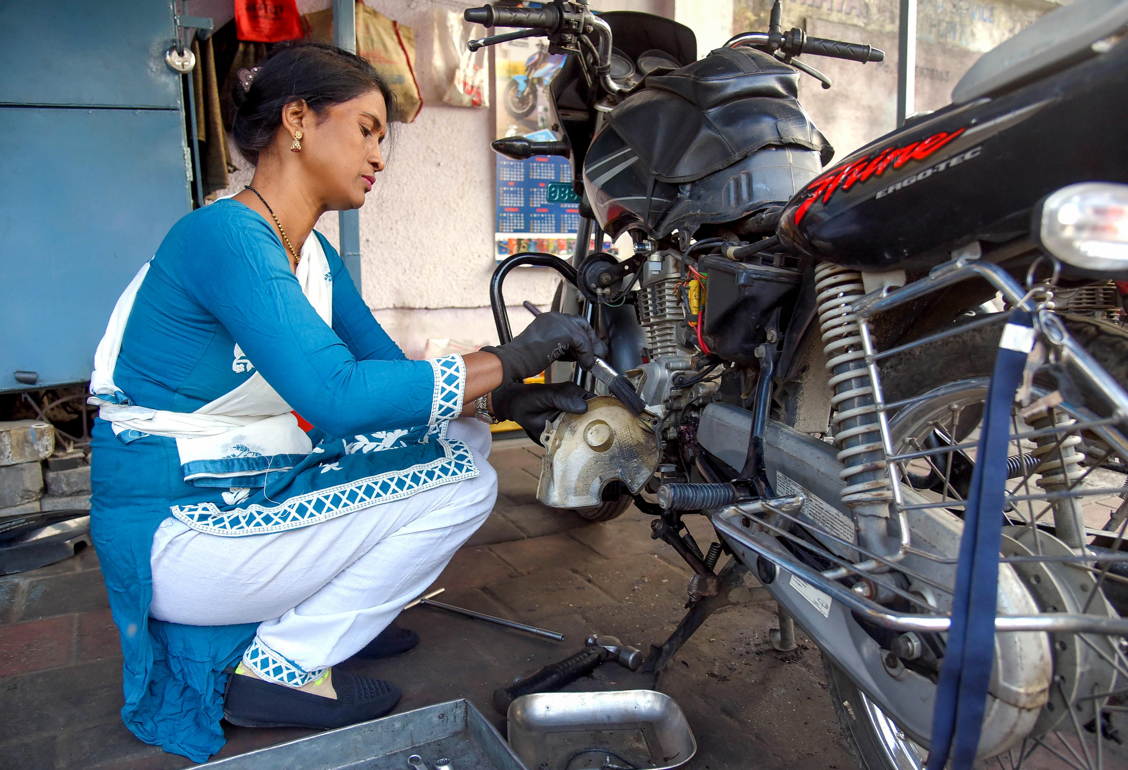 India's urban unemployment rate declines, rural jobs stay steady in February