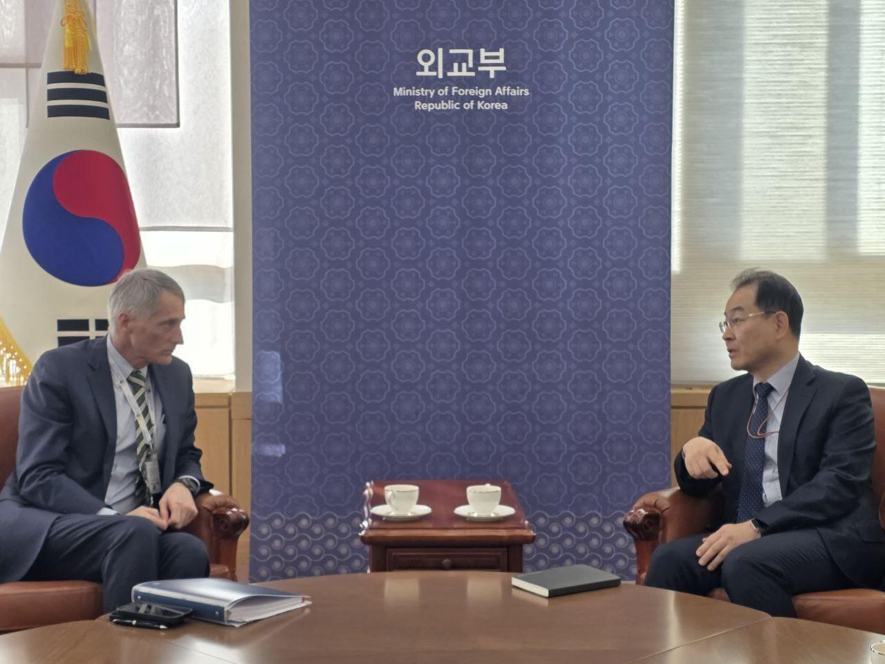 South Korea, US discuss joint fact sheet, visa cooperation