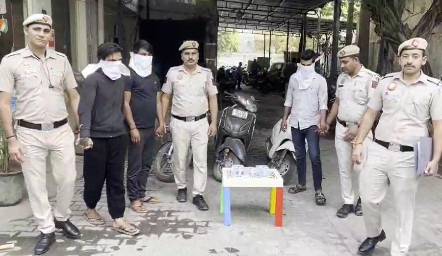 Delhi Police crack down on robbery gang, 14 cases solved; stolen items recovered