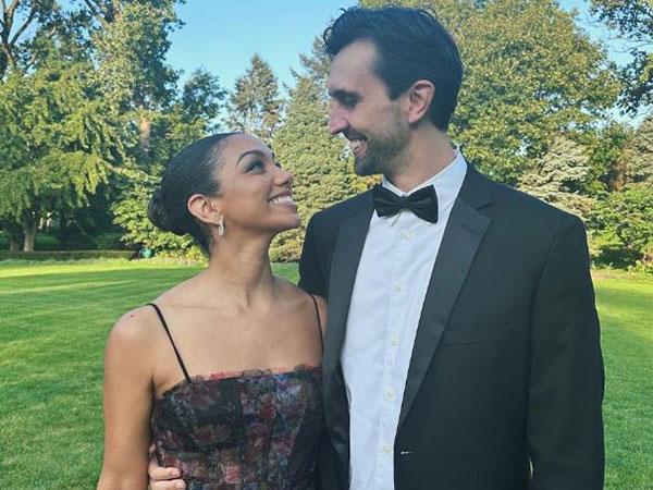 Corinne Foxx, Joe Hooten